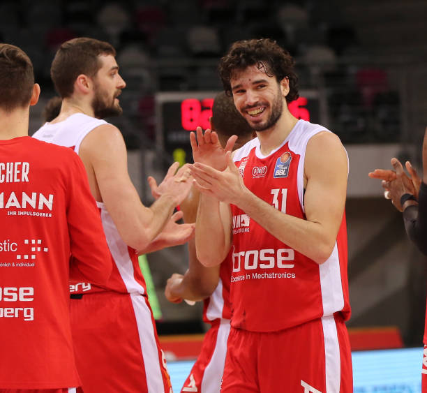 很多人回忆 很多人回忆